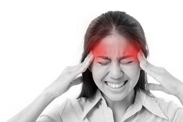 Thường xuyên đau đầu là triệu chứng của bệnh gì?